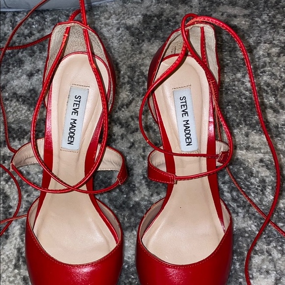 Steve Madden red tie pointed toe heels pumps 9 - Picture 5 of 12